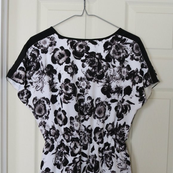 Kensie Black and White Floral Dress - Picture 2 of 3